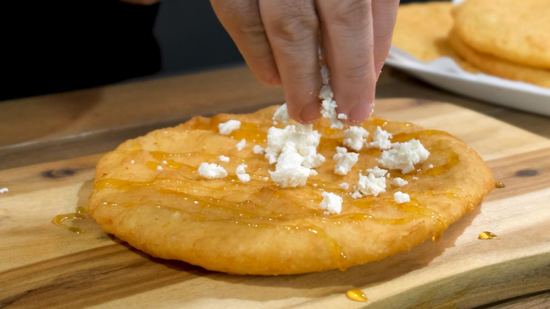 τηγανόψωμα-με-5 υλικά-συνταγή-