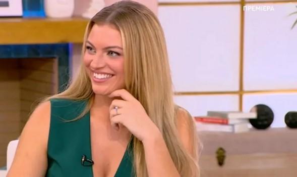 Τα σκαλιά της εκκλησίας ανεβαίνει η γνωστή παρουσιάστρια του ΑΝΤ1