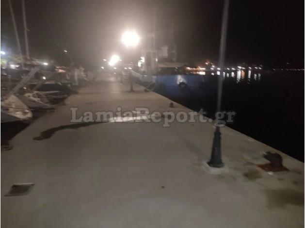 Φθιώτιδα: Άτομο με αναπηρικό αμαξίδιο έπεσε στη θάλασσα – Δίνει μάχη για την ζωή του