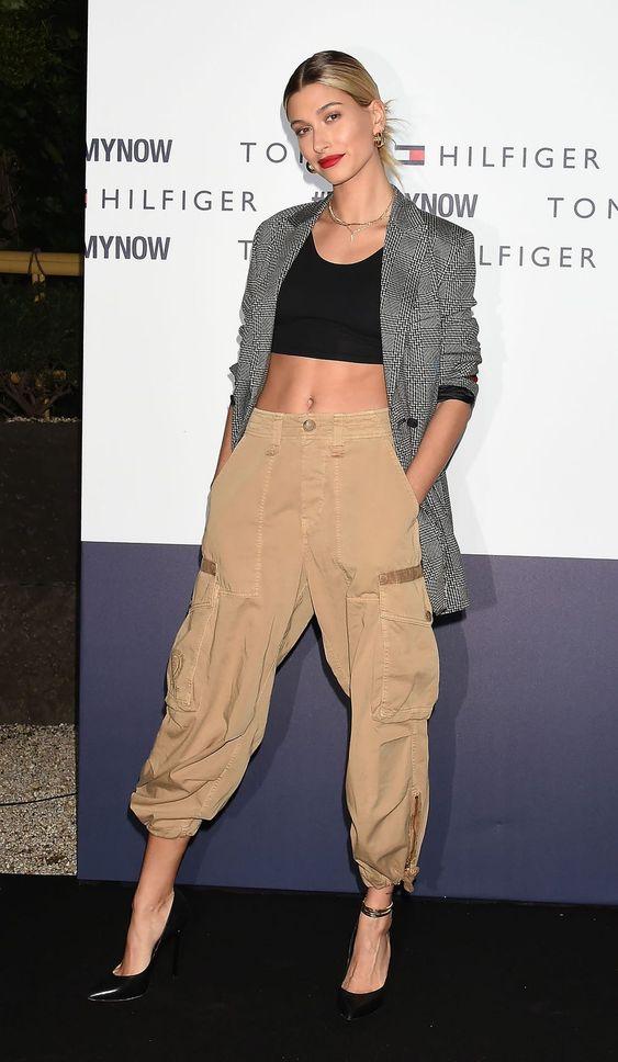 αθλητικό-micro bra-με-σακάκι-ιδέες- αθλητικό-micro bra-με-σακάκι-ιδέες-