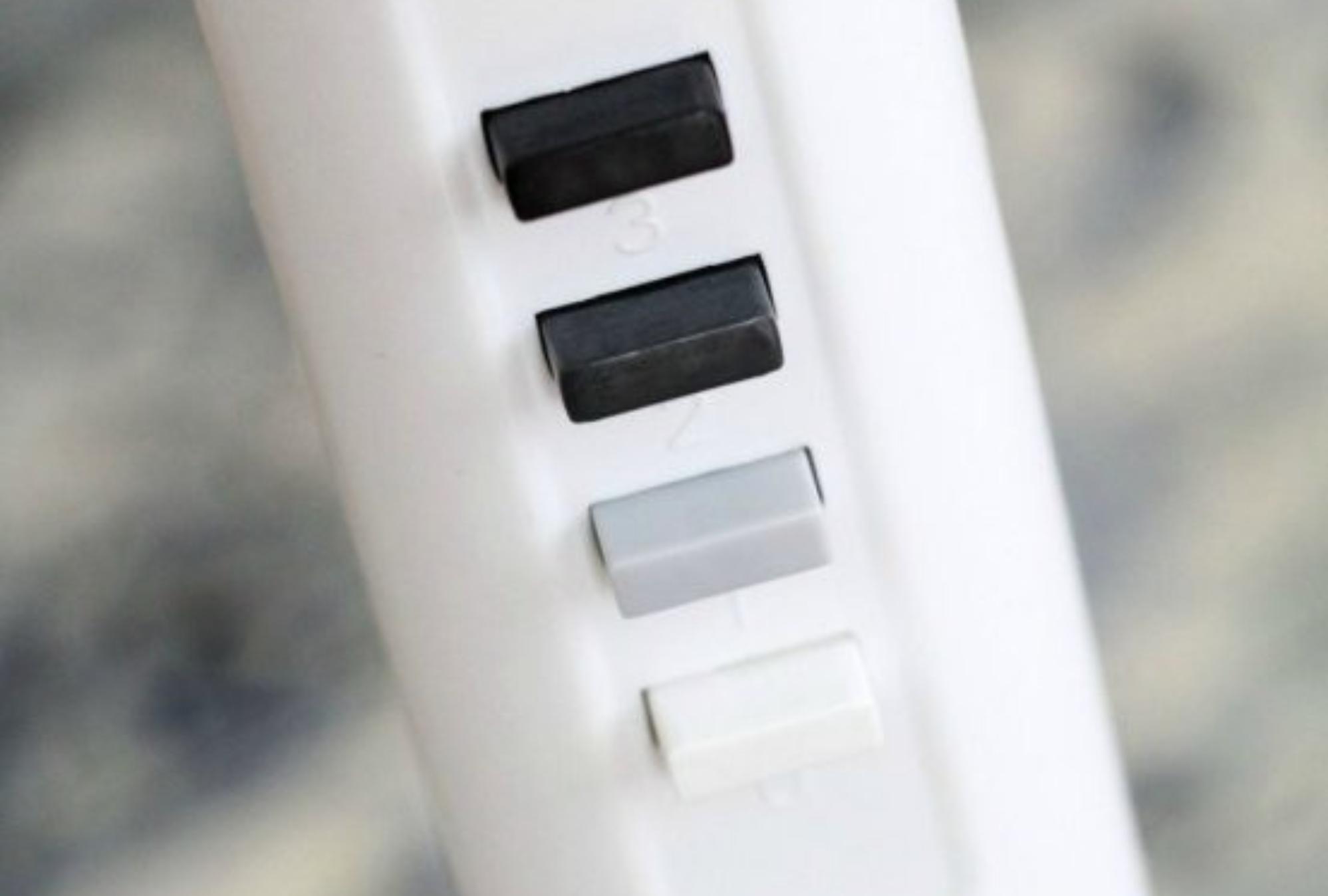 Σκόνη χνούδια και κιτρινίλες στον ανεμιστήρα: Δείτε πως να τον καθαρίσετε βήμα – βήμα πριν να τον αποθηκεύσετε