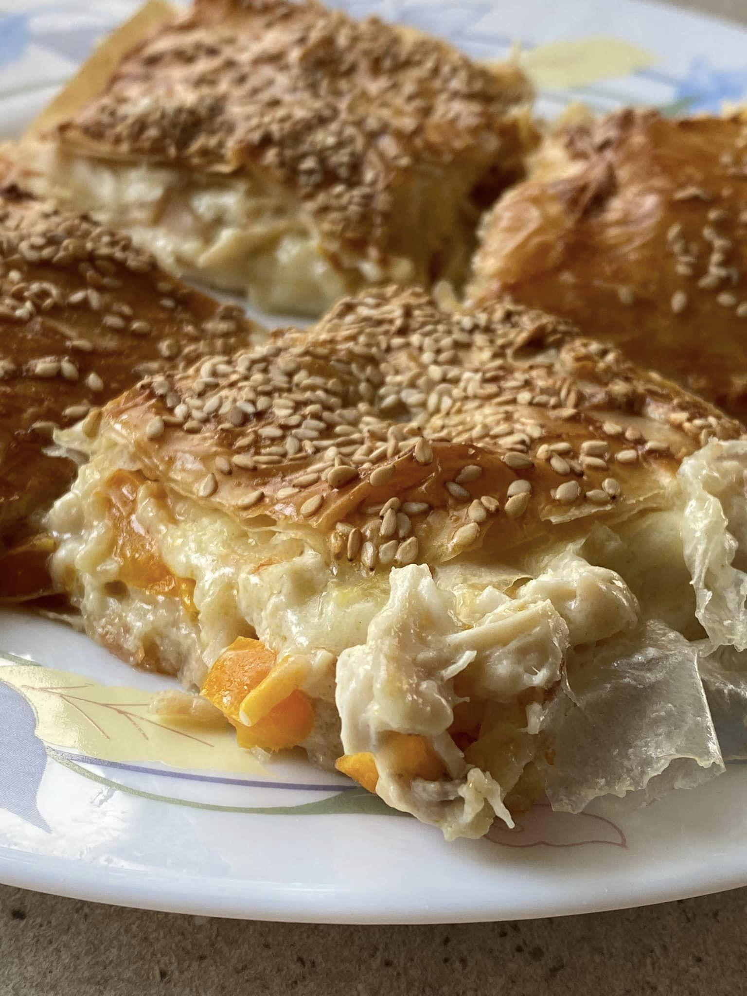 κοτόπιτα-με-πιπεριές-και-μπεσαμέλ-συνταγή-