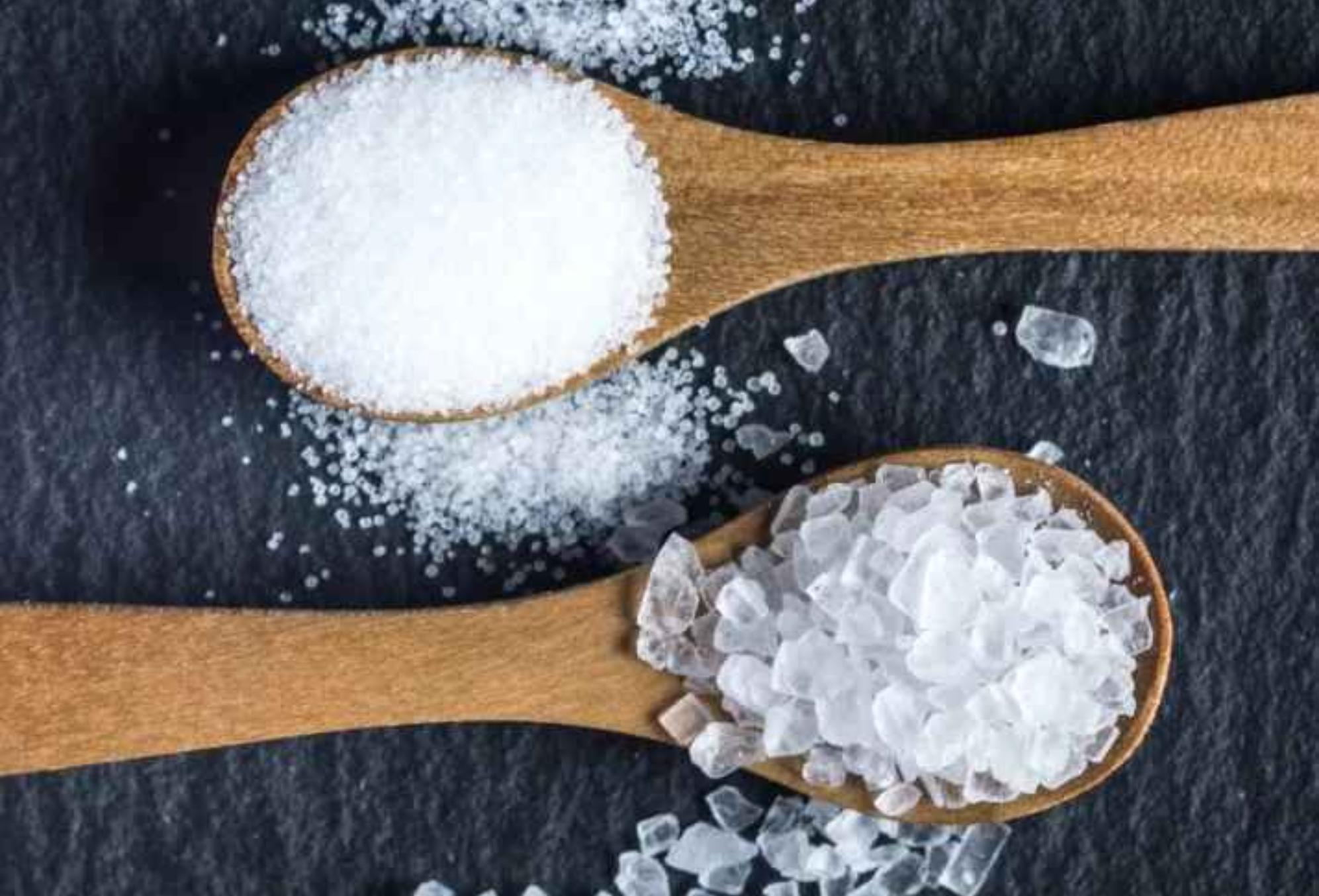 Λίπη λάδια και ξεραμένες σάλτσες: Κάντε τα ξύλινα μαγειρικά σκεύη της κουζίνας σαν καινούρια