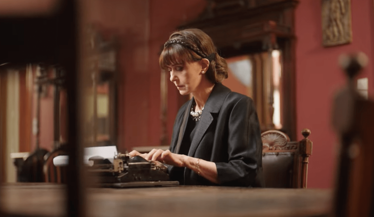 Οι Πανθέοι επόμενα επεισόδια : 13 , 14 , 15 , 16 , 17 , 18