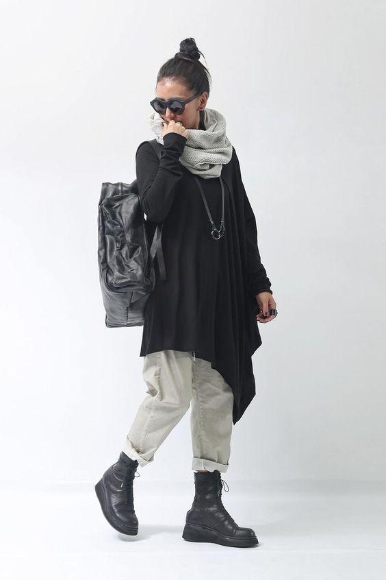 Θέλεις φαρδιά ρούχα τον Χειμώνα : Φόρεσε τα όπως η Υπατία απο την Παραλία