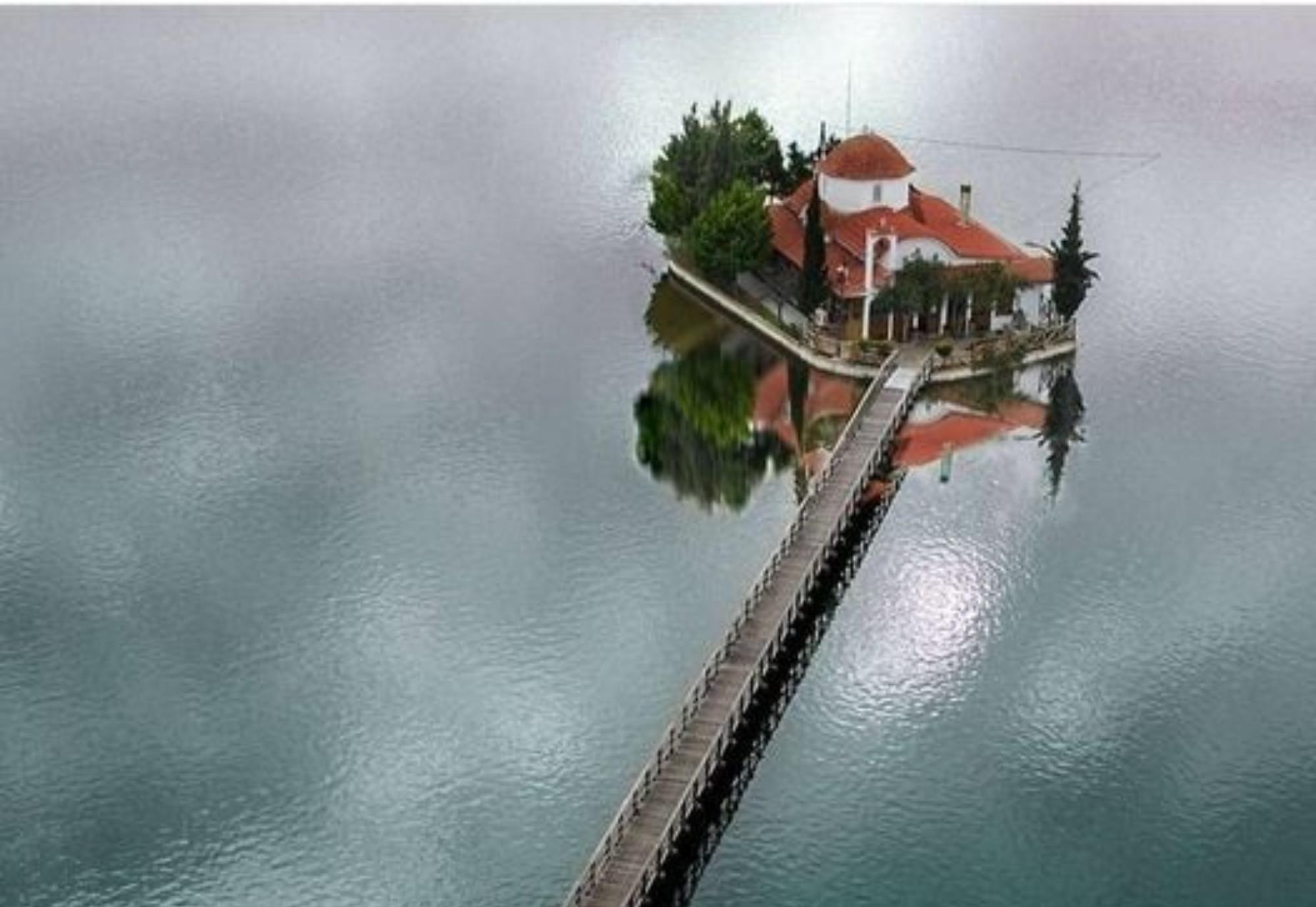 Άγιος Νικόλαος : Το «πλωτό» μοναστήρι στην Ξάνθη με τη υπέροχη ομορφιά