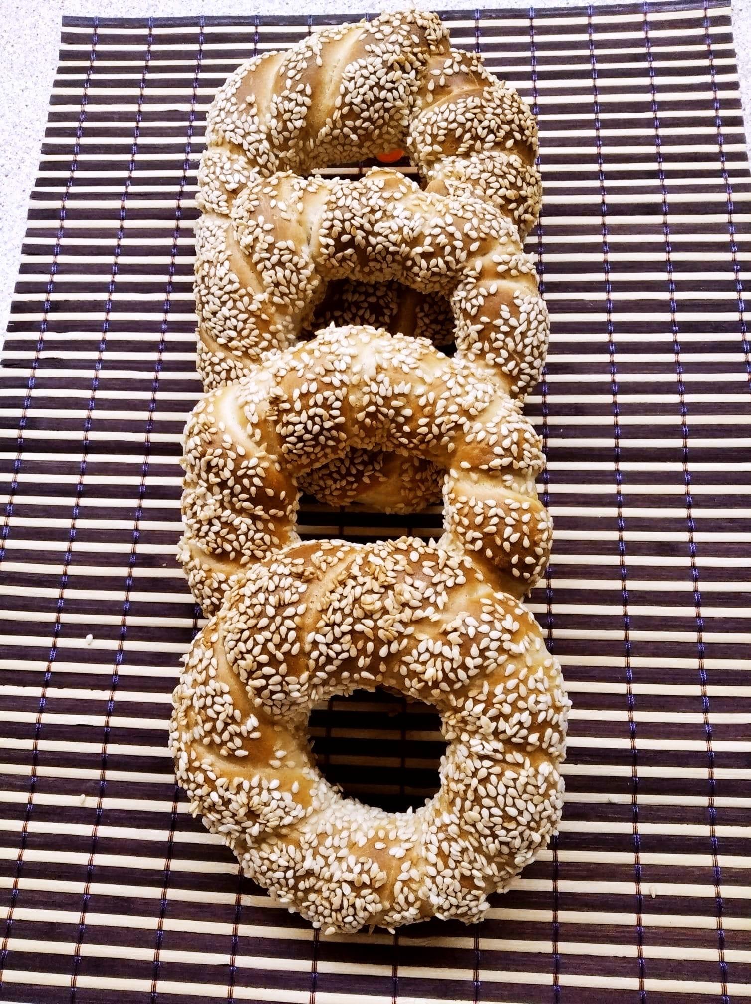 κουλούρια Θεσσαλονίκης-με-σαλάμι-αέρος-συνταγή-