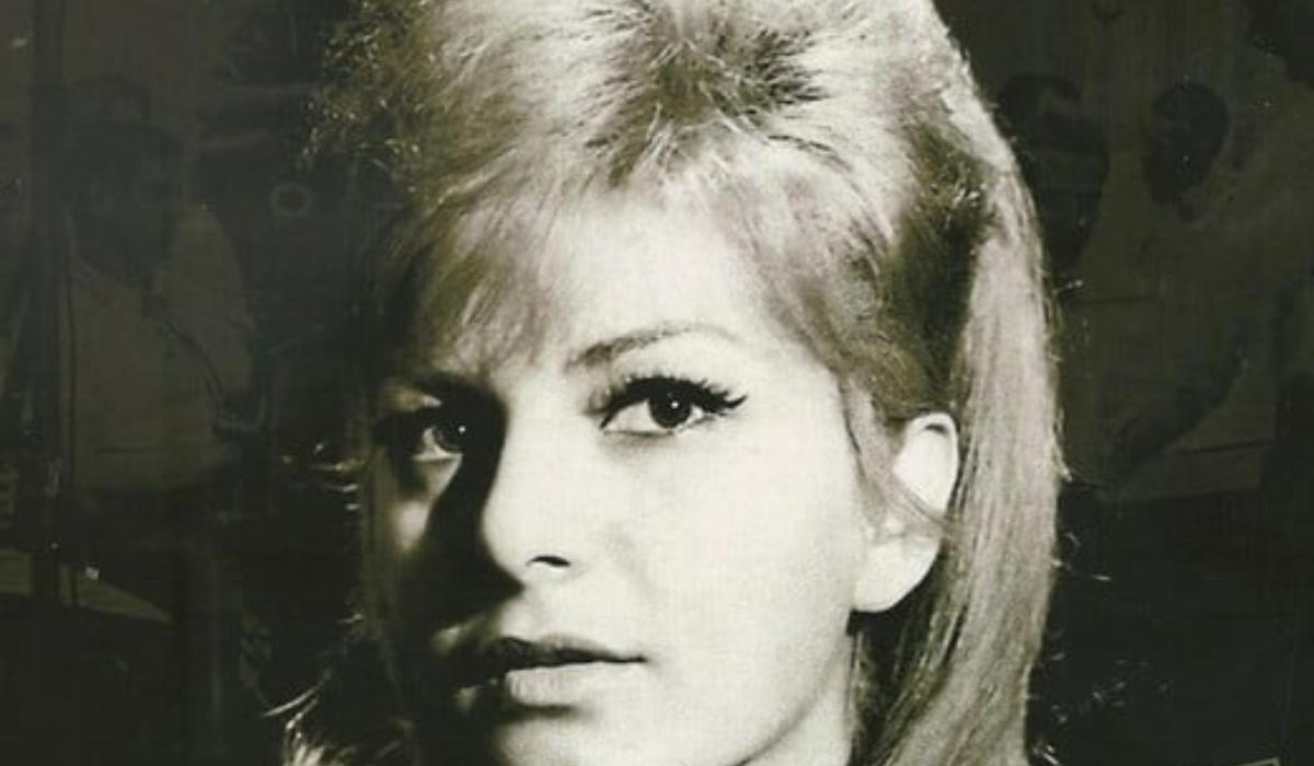 Η Κυρία των Μπουάτ που έκανε καριέρα σε μια νύχτα και την έχουμε δει σε όλες σχεδόν τις Ελληνικές ταινίες