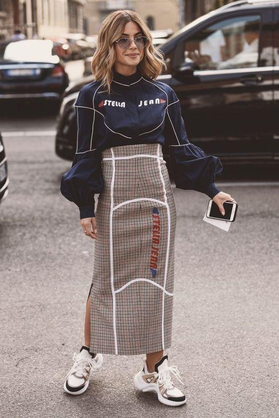 καρό-φούστα-με-αθλητική ζακέτα-ιδέες-