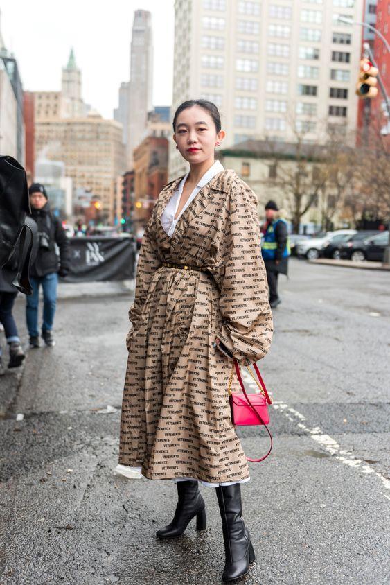 μπεζ-αδιάβροχη-καπαρντίνα-ιδέες-