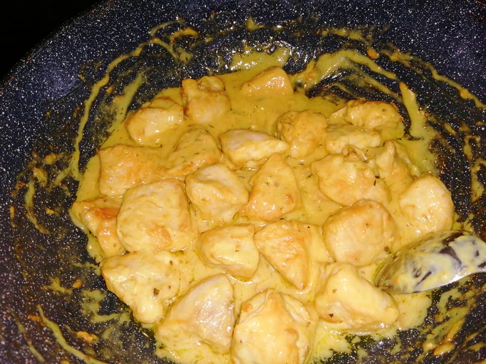 φιλέτο-κοτόπουλο-με-σάλτσα-ψησταριάς-συνταγή-