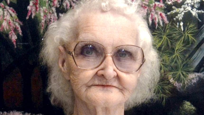 Dorothea Puente: Η γιαγιά από την κόλαση που σκότωνε και έθαβε στον κήπο τους ενοίκους