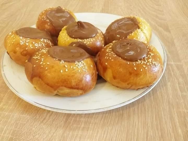 γεμιστά-ψωμάκια-με-πραλίνα-συνταγή-