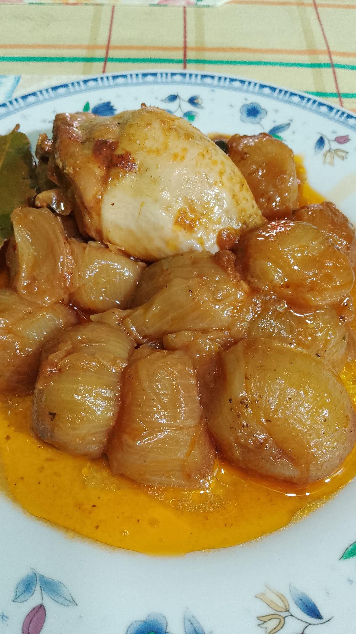 κοτόπουλο-κοκκινιστό-με-κρεμμύδια-συνταγή- κοτόπουλο-κοκκινιστό-με-κρεμμύδια-συνταγή-