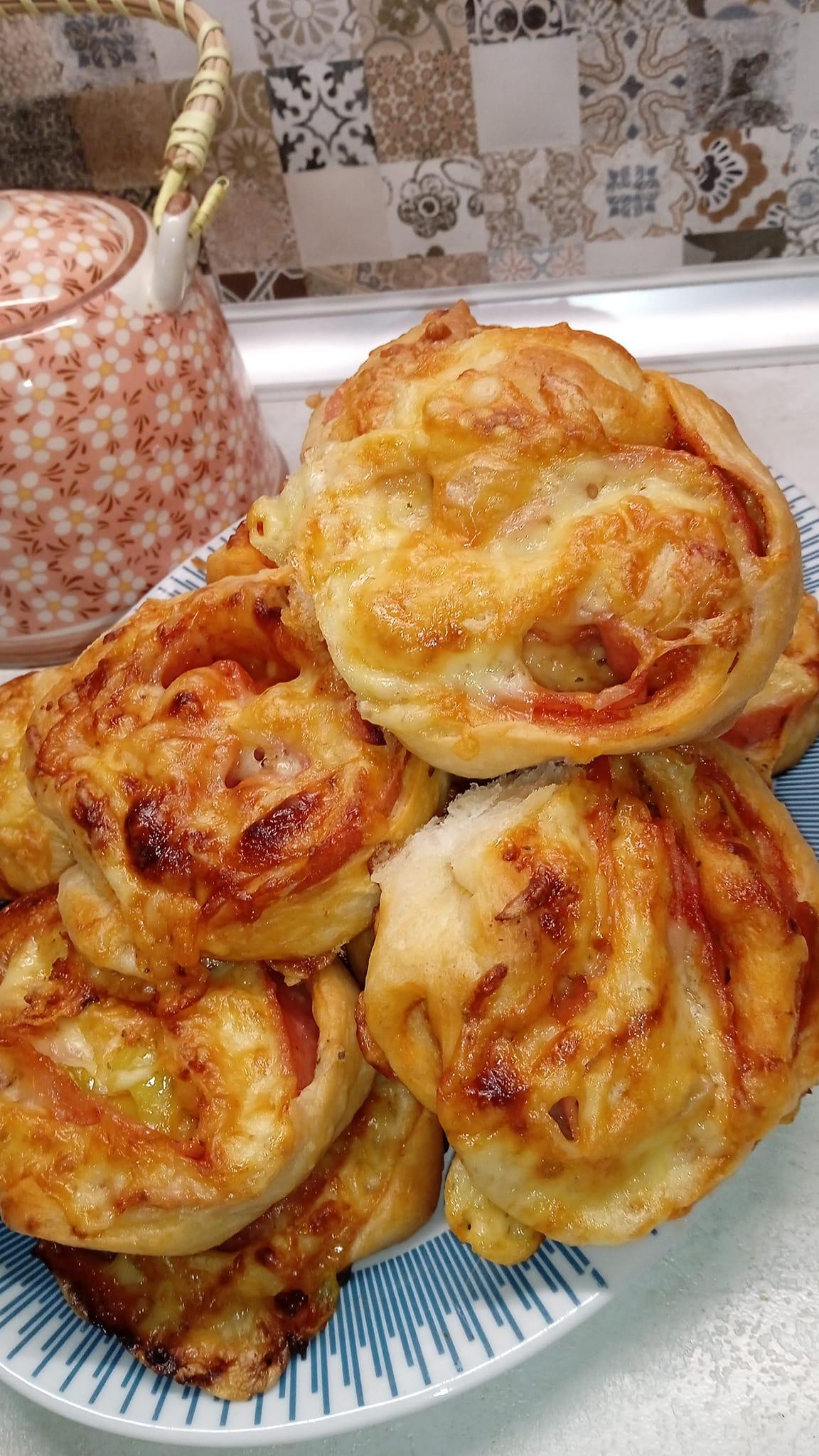 ατομικά-ρολάκια-πίτσας-συνταγή- ατομικά-ρολάκια-πίτσας-συνταγή-