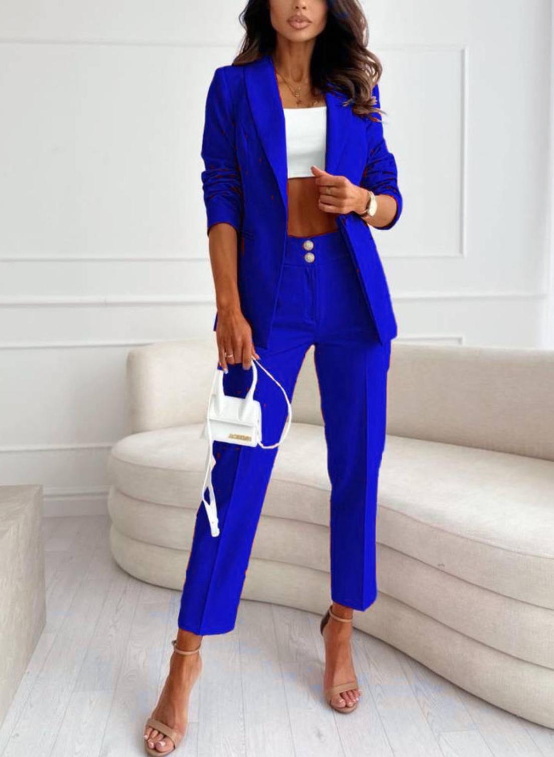 Η Αθηνά απο τη Γη της Ελιάς φοράει βεραμάν κουστούμι και ρίχνει το instagtam