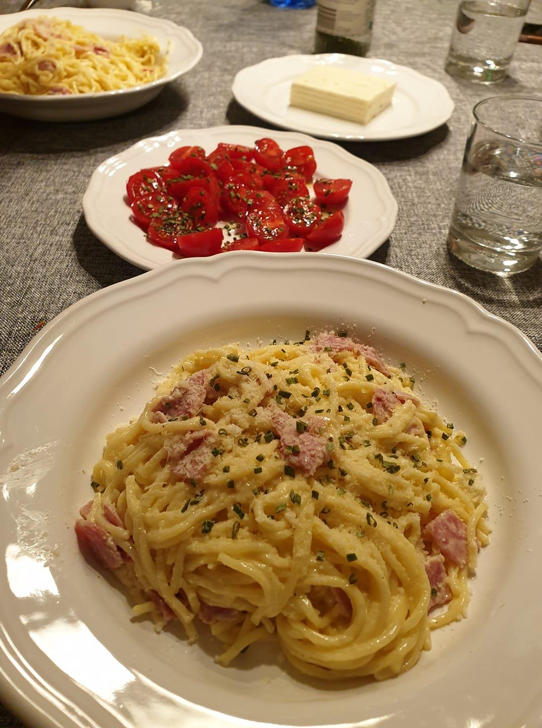 Spaghetti-αλά κρεμ-με ζαμπόν-και-παρμεζάνα-συνταγή- Spaghetti-αλά κρεμ-με ζαμπόν-και-παρμεζάνα-συνταγή-