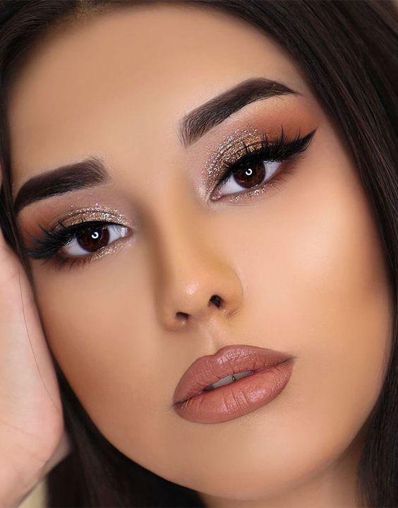 Είσαι μελαχρινή : Τότε το μακιγιάζ της Ευγενίας Σαμαρά θα γίνει το αγαπημένο σου για φέτος τον Χειμώνα