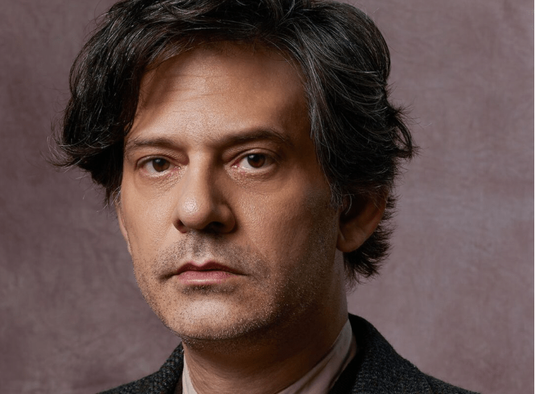 Το προξενιό της Ιουλίας: Οι χαρακτήρες της σειράς