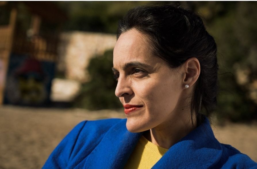 Το προξενιό της Ιουλίας: Οι χαρακτήρες της σειράς