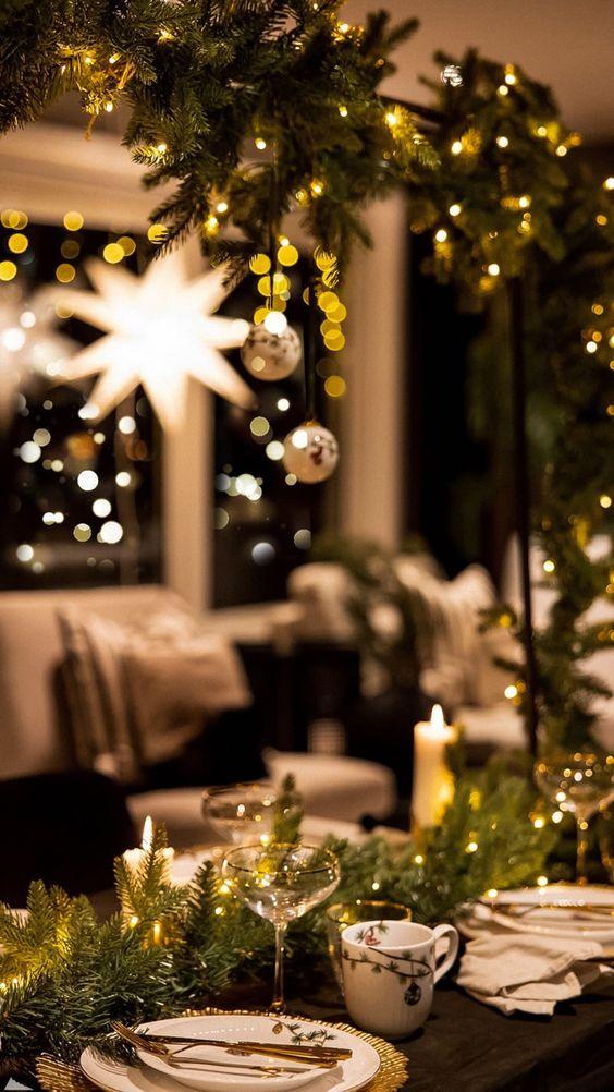χρυσό-στη-Χριστουγεννιάτικη διακόσμηση-τάσεις 2023 2024-Χριστουγεννιάτικες τάσεις-