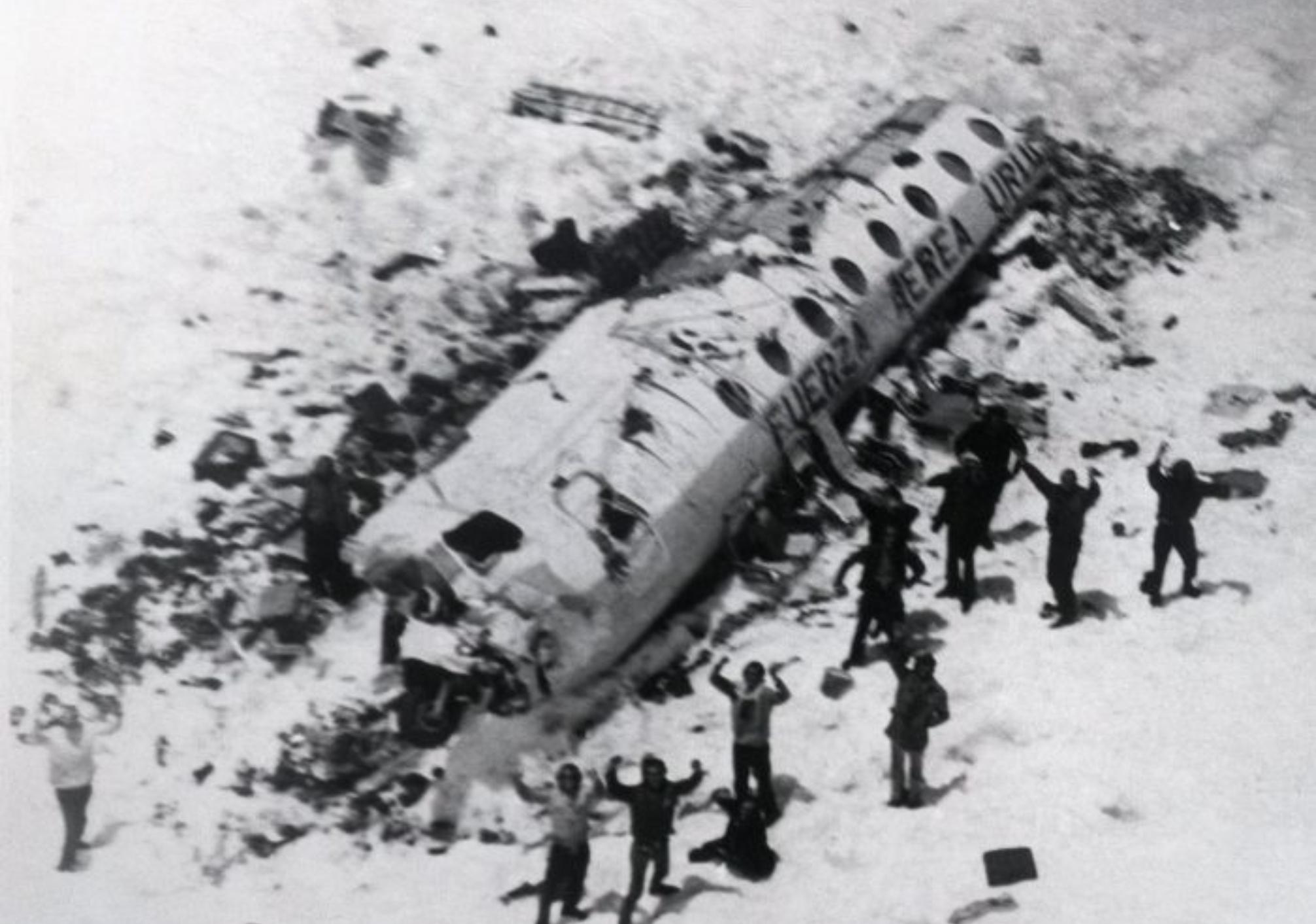 Η τραγωδία των Άνδεων: Το αεροπορικό δυστύχημα που συγκλόνισε τον κόσμο – Η ιστορία των επιζώντων που έγιναν κανίβαλοι για να ζήσουν 