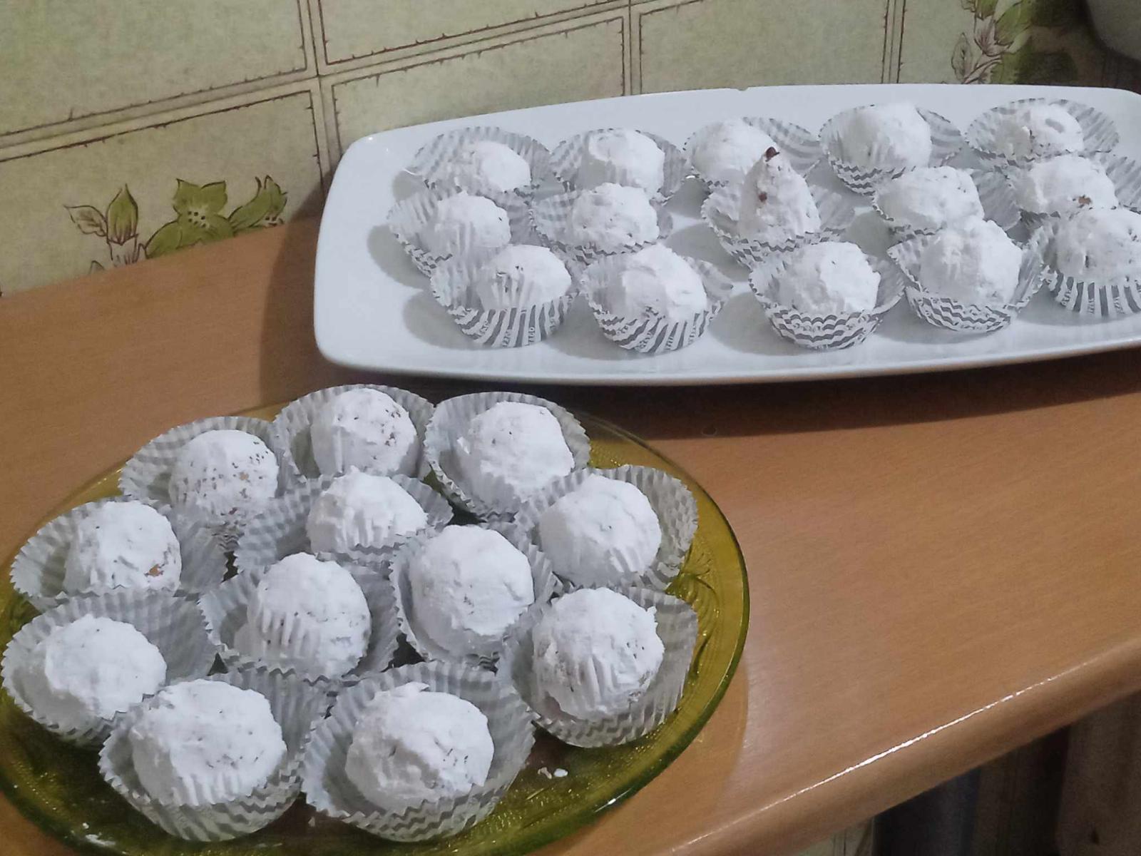 Αμυγδαλωτά με 4 υλικά