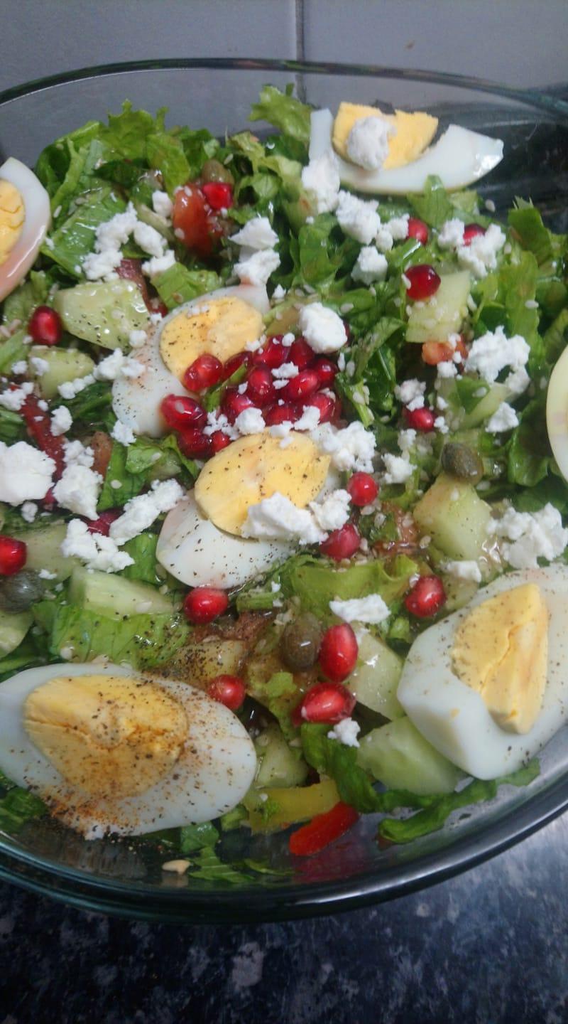 αυγοσαλάτα-με-ρόδι-συνταγή-