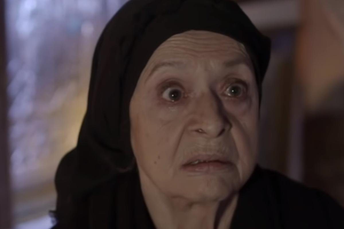 Σασμός-γιαγιά Ειρήνη-