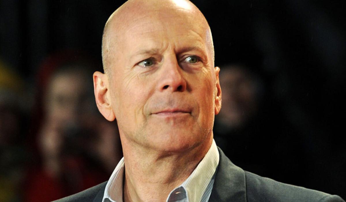 θλίψη για τον Μπρους Γουίλις: Δεν μιλάει πια, δεν διαβάζει – Επιδεινώθηκαν οι γλωσσικές του δεξιότητες