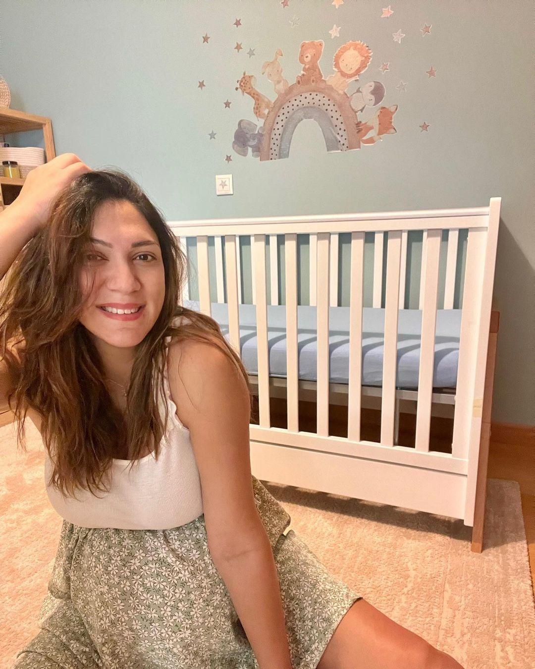 Βασιλική Νταντά: Έγινε μητέρα και δημοσίευσε την πρώτη φωτογραφία από το μαιευτήριο