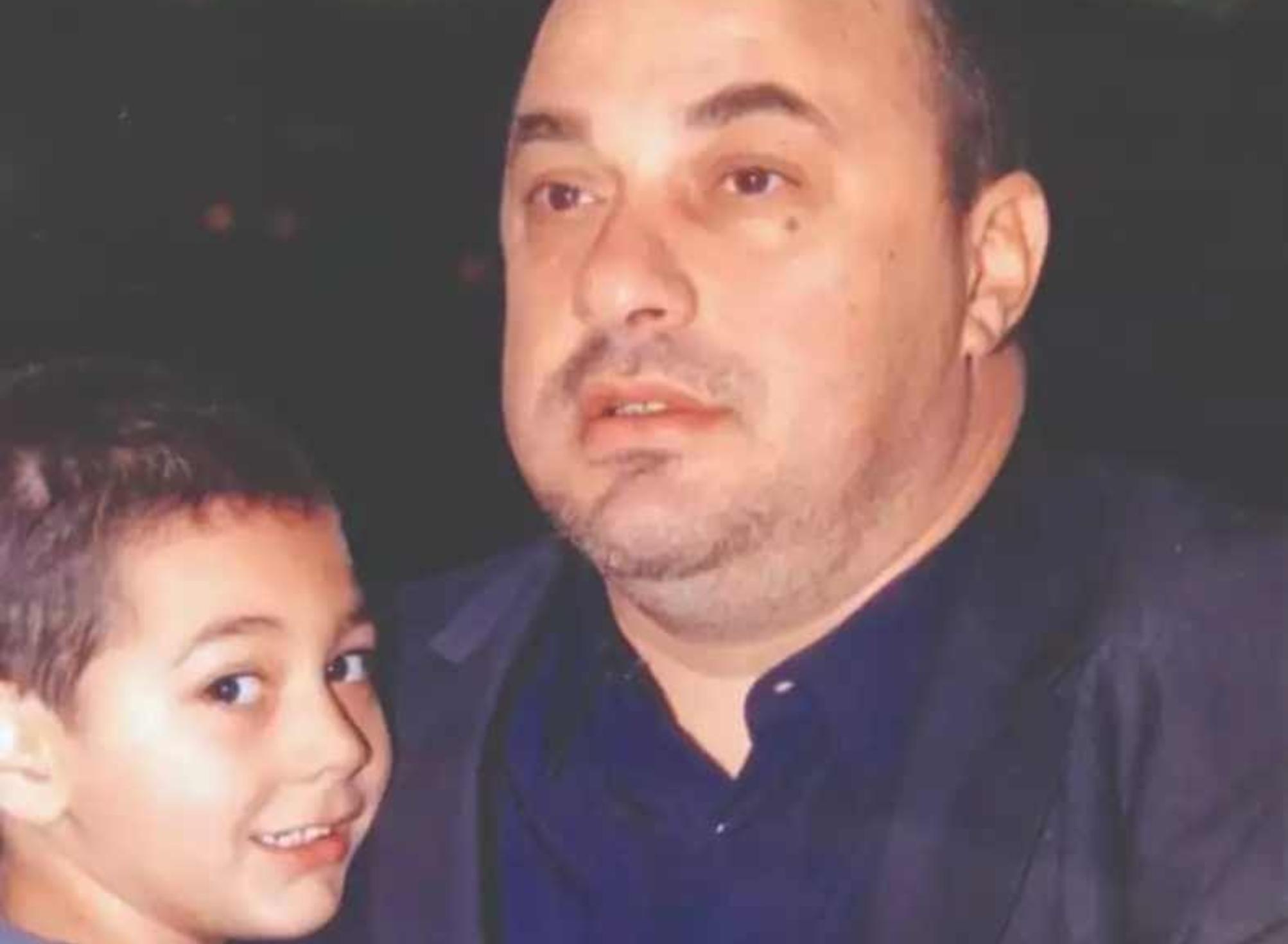 Ξεσπά η κόρη του Αχιλλέα Μπέου: Δεν είναι ομοφοβικός – Είναι ψυχούλα η μαμά μου μας εγκατέλειψε όταν ήμουν 7 ετών