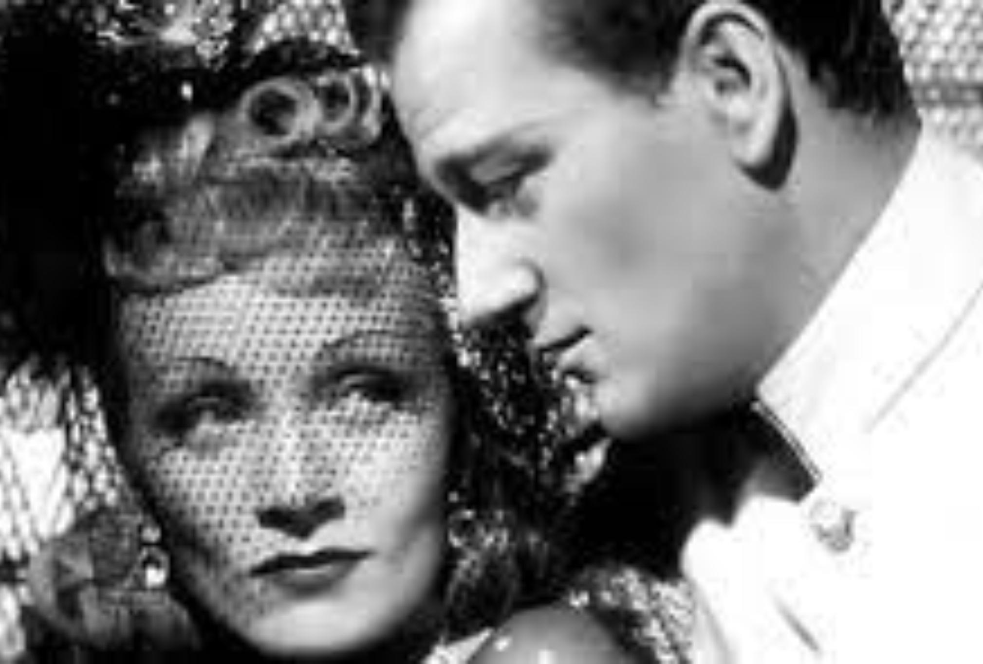 Marlene Dietrich: Η ιστορία της πιο μοιραίας γυναίκας του παγκόσμιού κινηματογράφου που πολέμησε τον ναζισμό