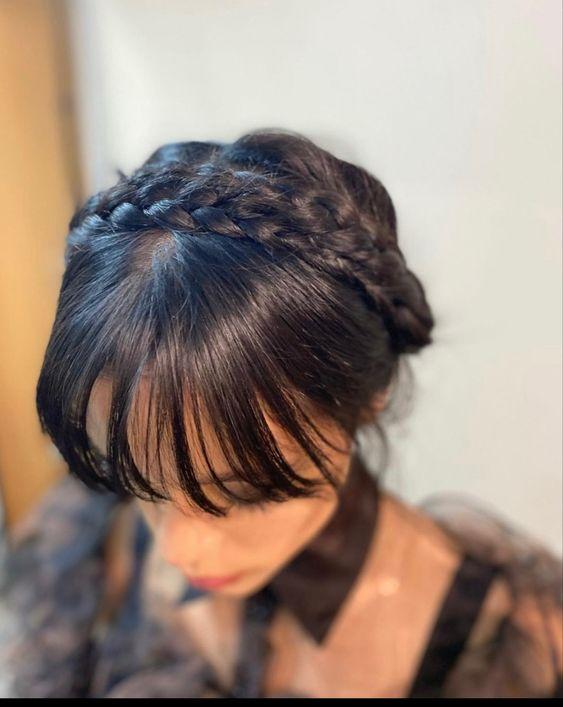 Wednesday χτένισμα-ιδέες-για-Χειμώνα 2024-τάσεις-