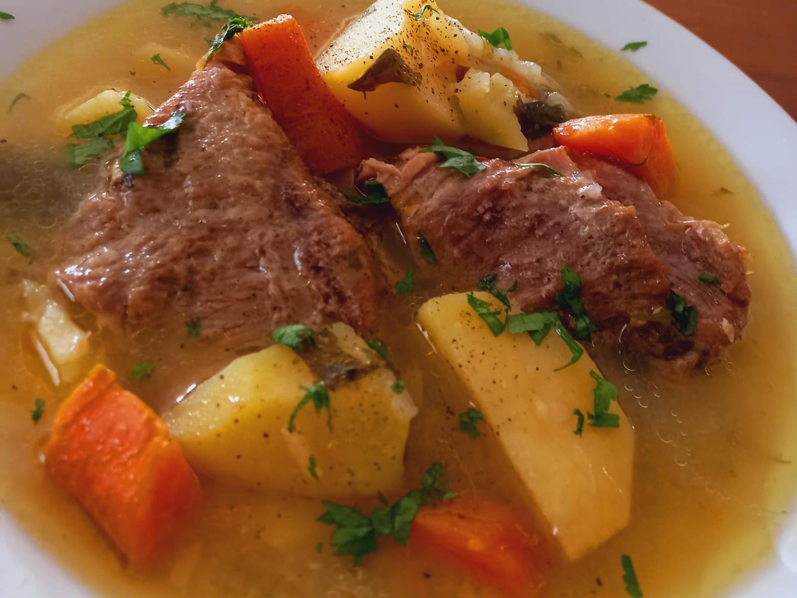 Χειμωνιάτικη σούπα για παιδιά με μοσχάρι και λαχανικά