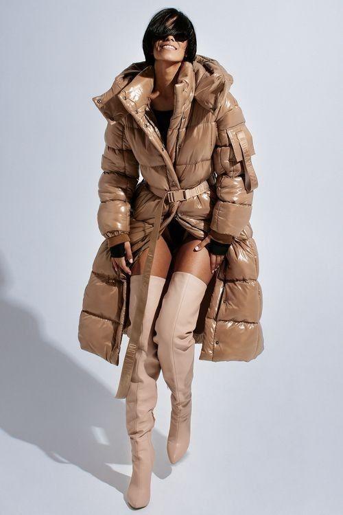 H Σμαράγδα Καρύδη φόρεσε το Top Total outfit του Χειμώνα: Το μπουφάν που όλες θέλουμε