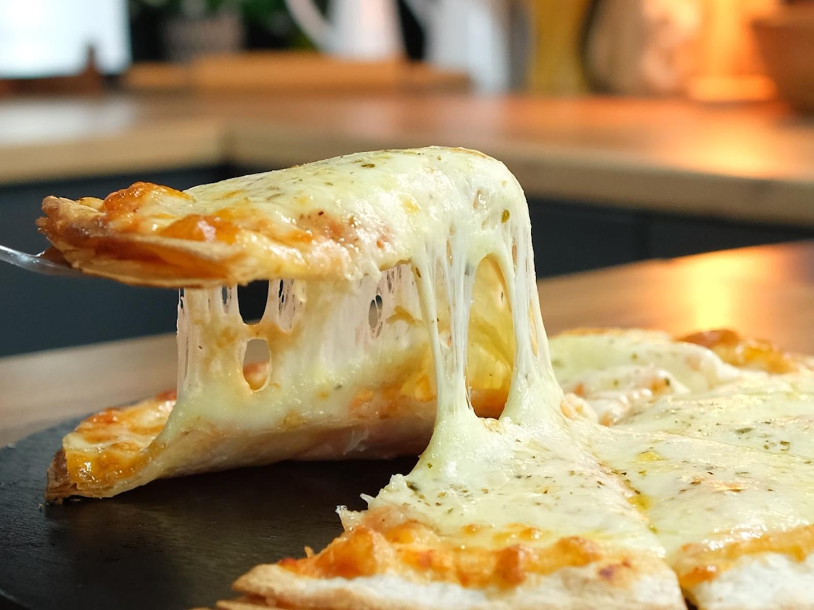 Η πίτσα με τα 3 υλικά του Παναγιώτη Παπαδάκη