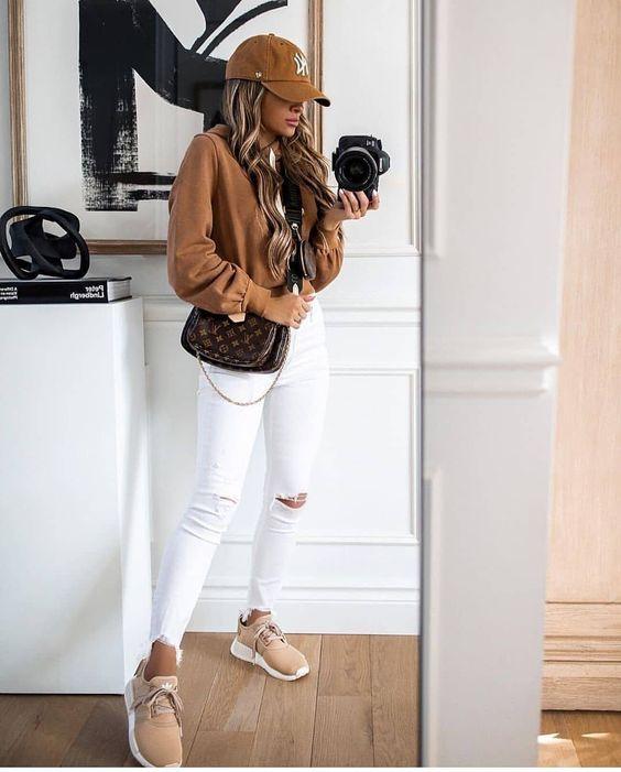 Θέλεις μέρες με άνεση και στιλ : Το Casual Look της Ελένης Μενεγακη είναι αυτό που χρειάζεσαι