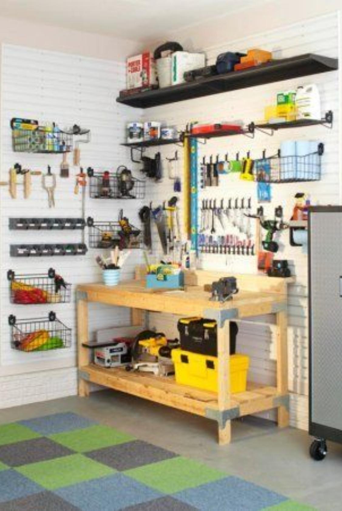 Project αποθήκη: Πεταμένα ρούχα παιχνίδια και κούτες – Τακτοποίησε την αποθήκη σου εύκολα και γρήγορα