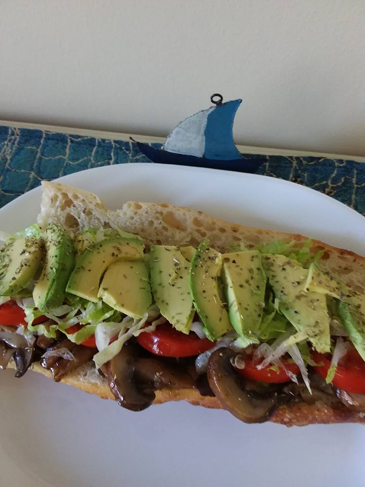 σάντουιτς-με-αβοκάντο-συνταγή-vegan-