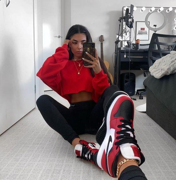 κόκκινο φούτερ-σαν-τοπ-ιδέες-