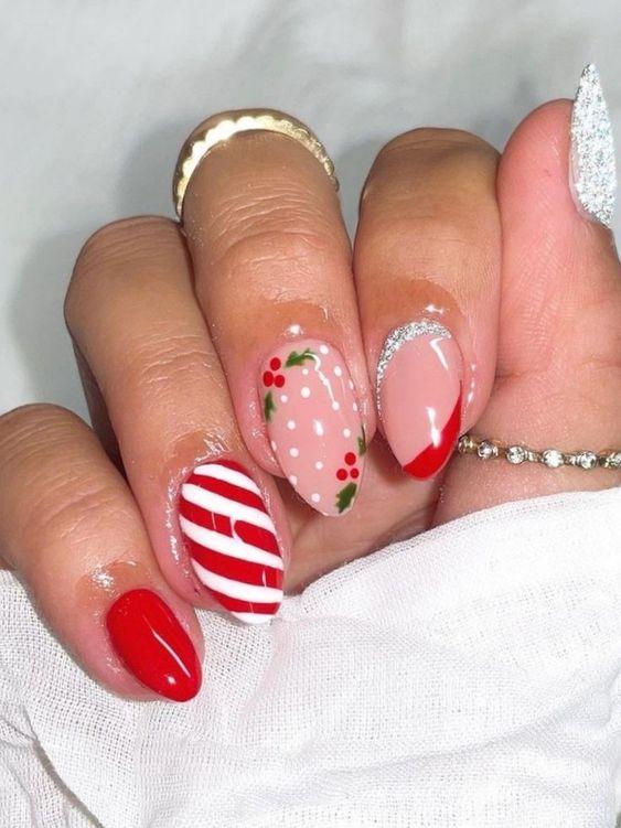 candy nails-στα-νύχια-τάσεις-στα-Χριστουγεννιάτικα νύχια-2023 2024-ιδέες- candy nails-στα-νύχια-τάσεις-στα-Χριστουγεννιάτικα νύχια-2023 2024-ιδέες-