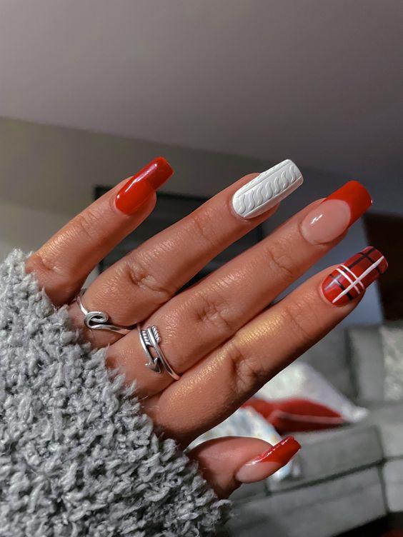 σχέδιο-σαν-κέντημα-στα-νύχια-τάσεις-στα-Χριστουγεννιάτικα νύχια-2023 2024-ιδέες- σχέδιο-σαν-κέντημα-στα-νύχια-τάσεις-στα-Χριστουγεννιάτικα νύχια-2023 2024-ιδέες-