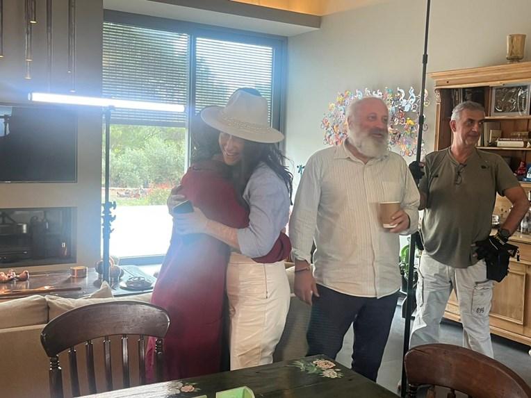 Η Ιωάννα Παλιοσπύρου στα γυρίσματα της σειράς του ΑΝΤ1, «Μετά τη φωτιά»