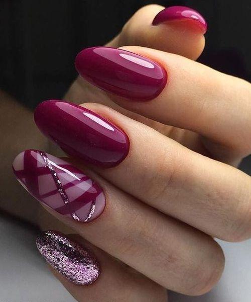 Η Κατερίνα Καινούργιου έκανε το πιο must χρώμα του Χειμώνα στα νύχια της και τα σπάει