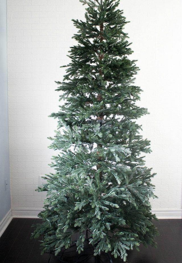 κόλπα-για-να-στολίσουμε-το-Χριστουγεννιάτικο δέντρο-τα-Χριστούγεννα 2023-