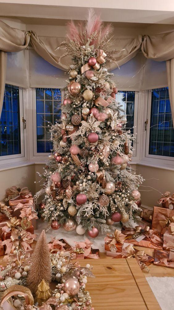 κόλπα-για-να-στολίσουμε-το-Χριστουγεννιάτικο δέντρο-τα-Χριστούγεννα 2023-