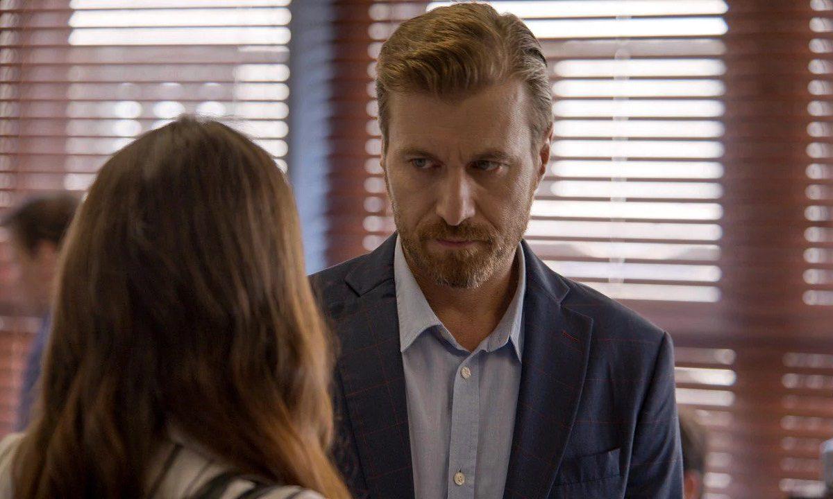 Παγιδευμένοι-Νίκος- Παγιδευμένοι-Νίκος-