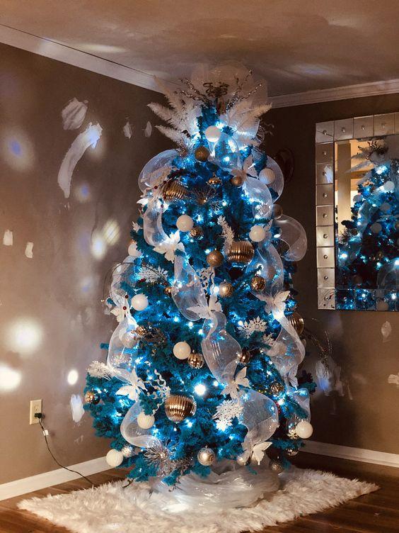 μπλε στολίδια-τάσεις-στον-στολισμό-του-Χριστουγεννιάτικου δέντρου-ιδέες- μπλε στολίδια-τάσεις-στον-στολισμό-του-Χριστουγεννιάτικου δέντρου-ιδέες-
