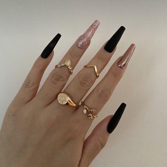 μαύρα-και-ροζ-νύχια-με-γκλίτερ-ιδέες- μαύρα-και-ροζ-νύχια-με-γκλίτερ-ιδέες-